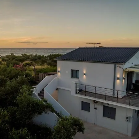 Casa Di Mare - And On The Beach, By Zantewize