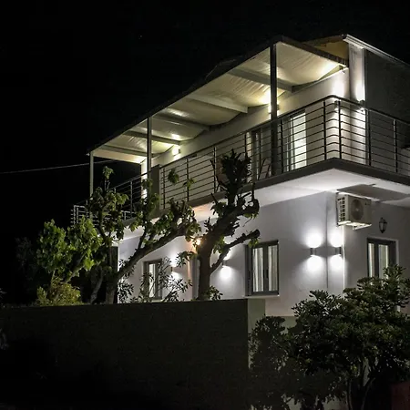 Casa Di Mare - And On The *