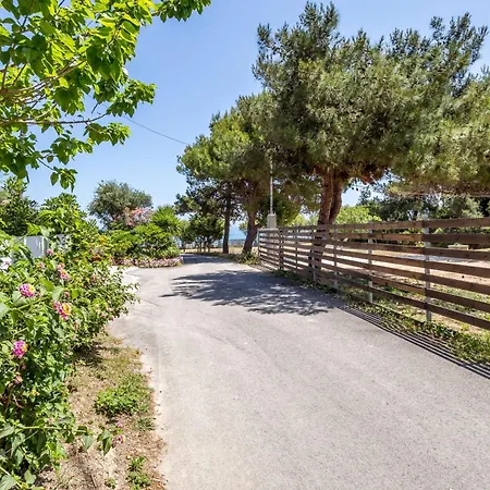 Casa Di Mare - And On The Beach, By Zantewize Апартаменты Василикос