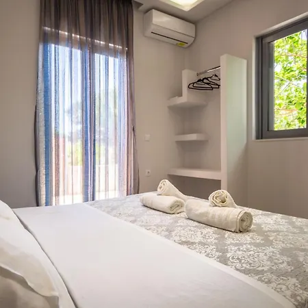 Apartman Casa Di Mare - Studios And Apartments With Pool On The Beach, By Zantewize Vasilikí